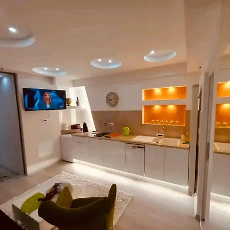 Near Medikana Ilidza Sarajevo, Free Parking Apartamento *