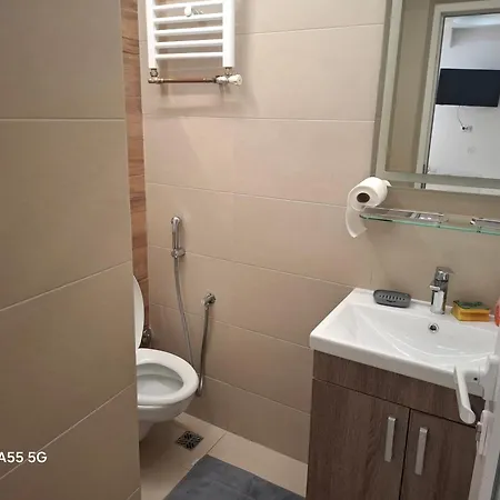 Near Medikana Ilidza Sarajevo, Free Parking Apartamento *